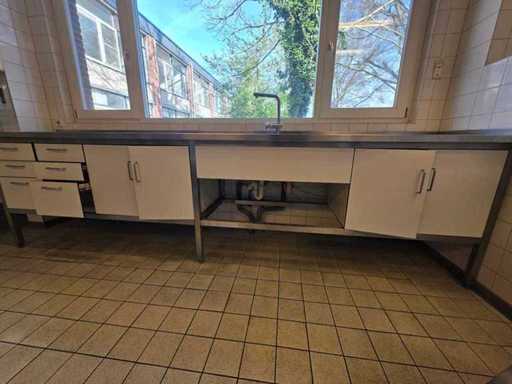 Stainless Steel Trespa Work Furniture with Sink Part (Already Disassembled)