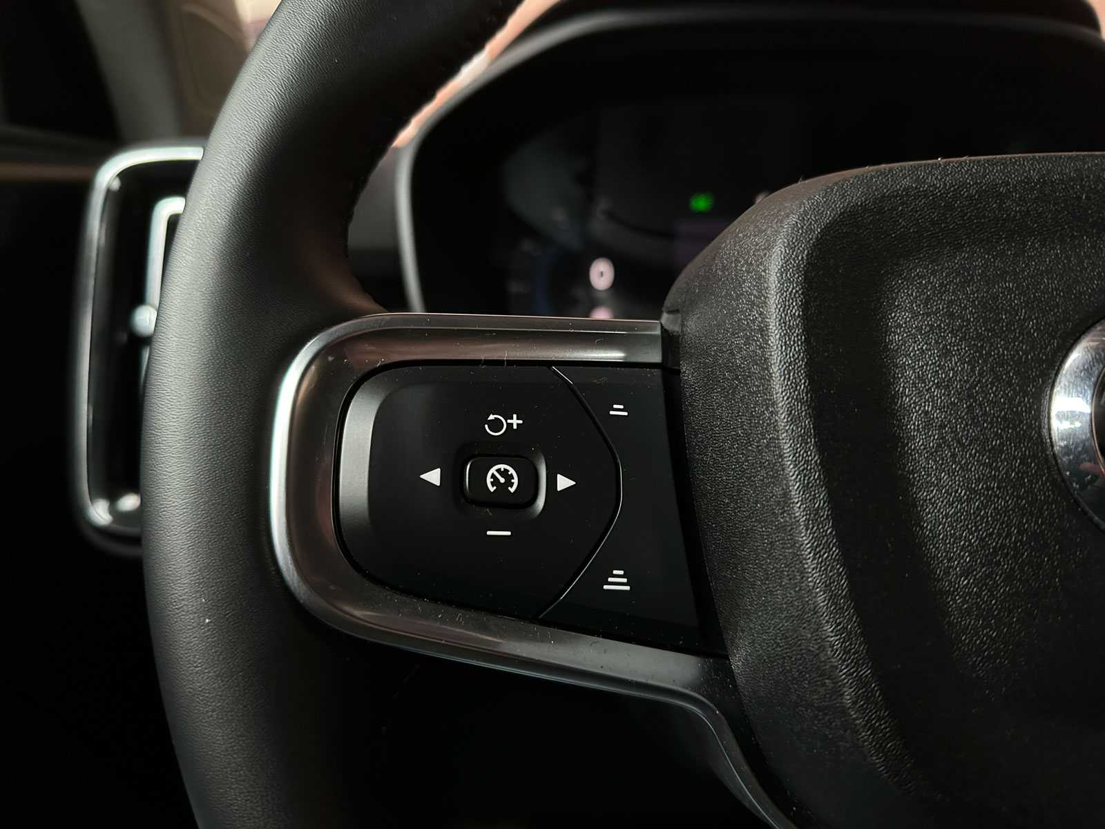 Volvo XC40 2.0 B3 Mild-Hybrid 163pk 2024