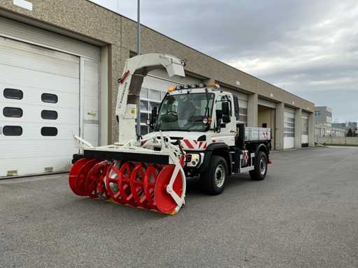 2015 Mercedes-Benz Unimog U530 Truck Winter Service