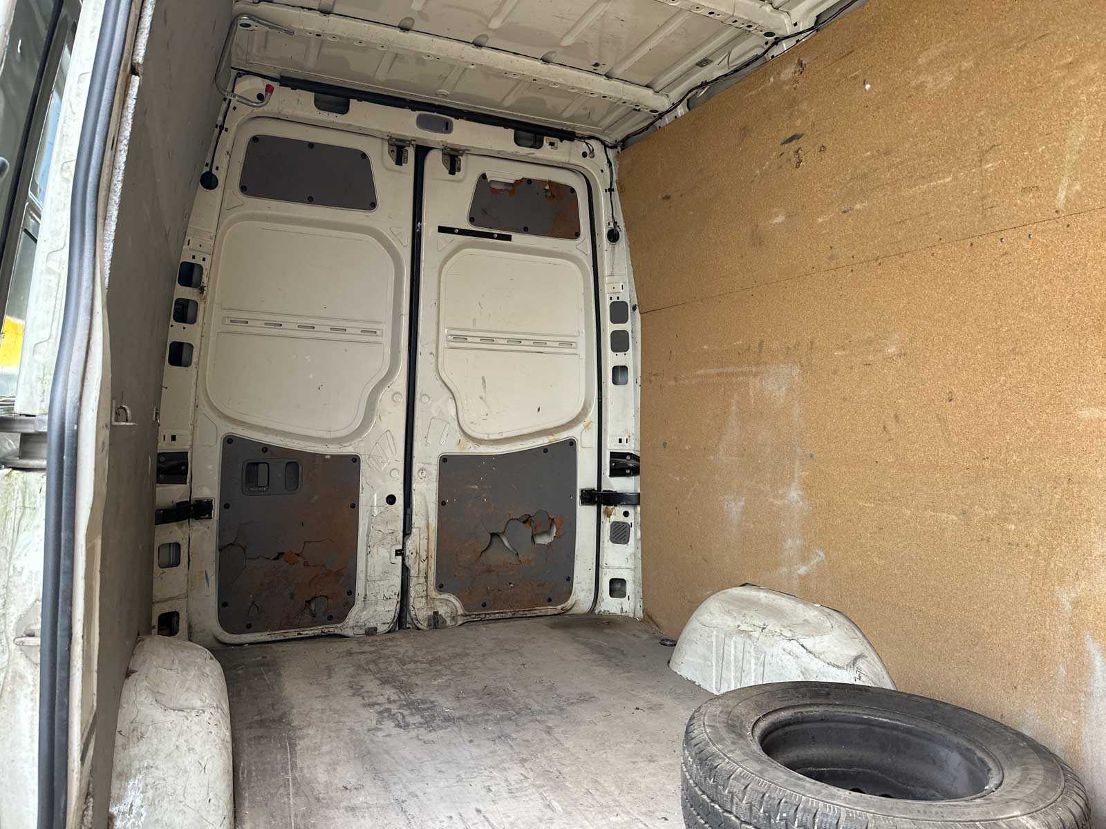 Volkswagen Crafter 35 2.5 TDI L2H1 DC 109pk 2008 (Origineel-NL), 62-VPJ-5