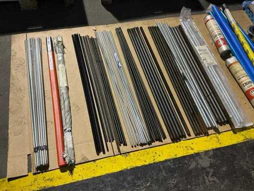 Série de tiges filetées