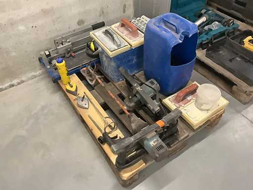 Material for floorer