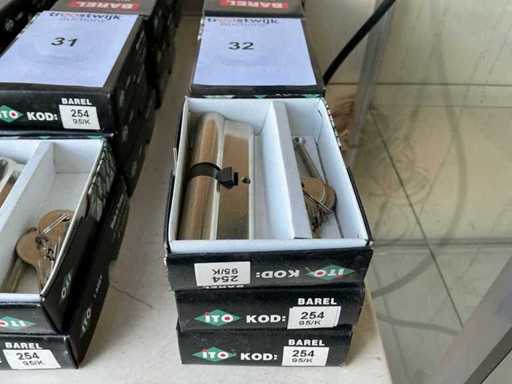 Zamki cylindryczne Barel Lot, w tym 3 klucze