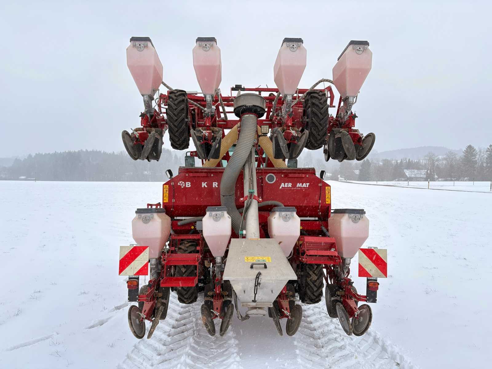 BECKER Aeromat Maize Seeder