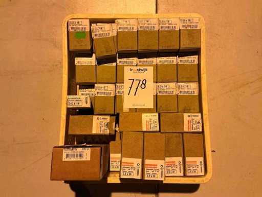 Particleboard screws