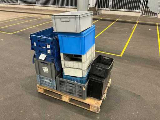 Batch of storage boxes