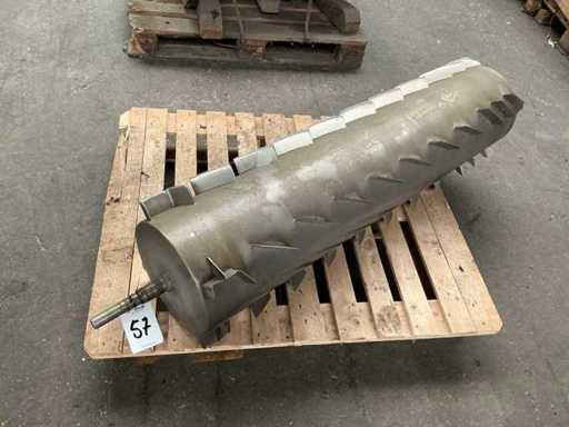 Cutting roller