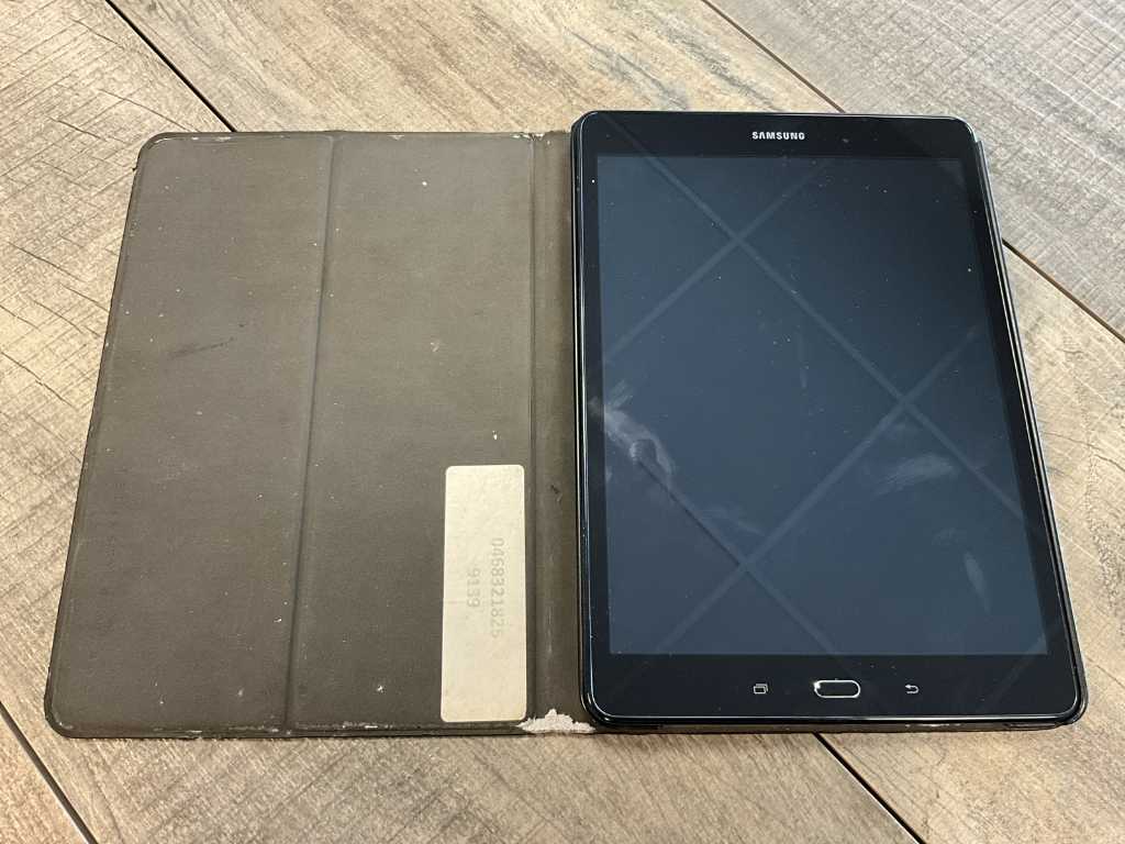 Samsung SM-T555 Tablet