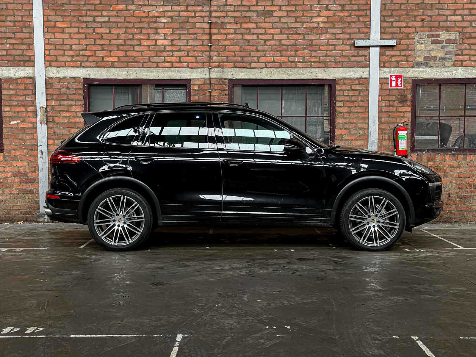 Porsche Cayenne S 3.6 V6 420pk 2014, K-204-BH