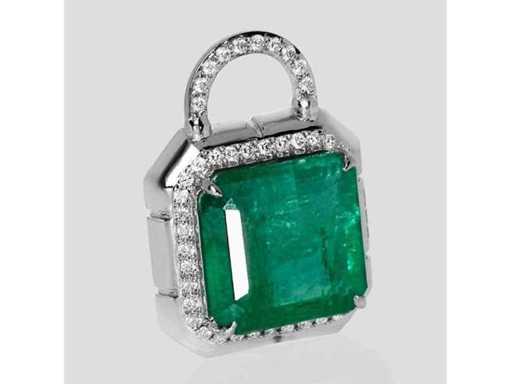 Luxury Design Anhänger Natursambia Grüner Smaragd 5,88 Karat