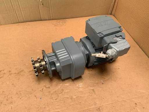 Silnik elektryczny SEW-Eurodrive RF27 DRS71S4/ASB8/TF z skrzynią biegów