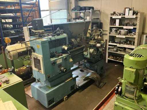 1975 GILDEMEISTER VDF lead and pull spindle lathe
