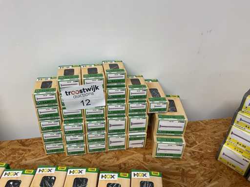 29 dozen spaanplaatschroeven