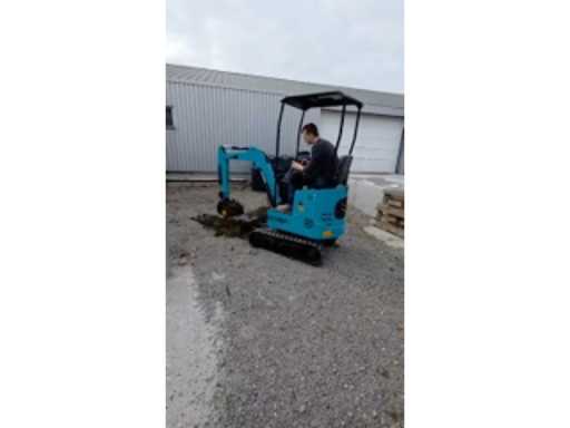 768a169c-6836-45ad-be4c-685c1bf323b2.mp4