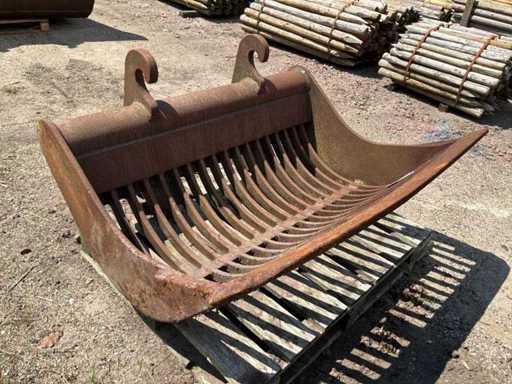 Sieve bucket