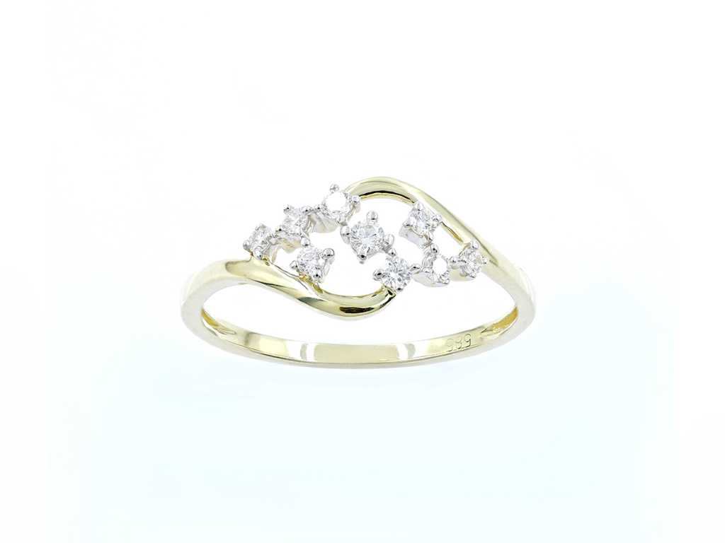 14 karaats geelgouden ring met natuurlijke diamanten