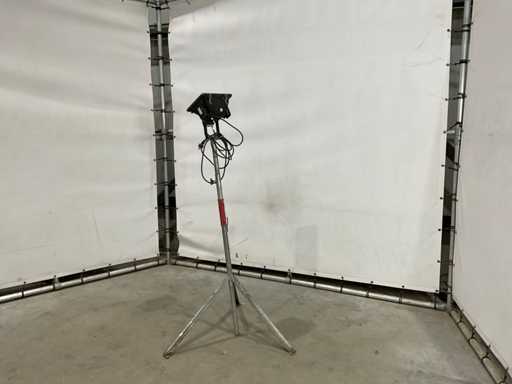 Lumière de construction sur trépied