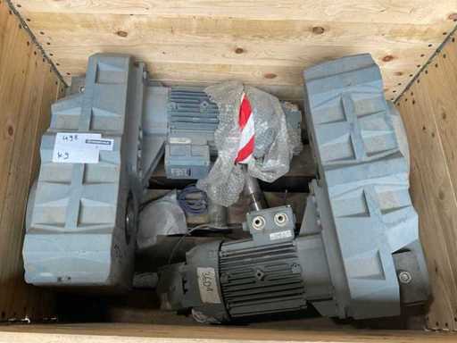 Bauer Electric motor with gearbox (2x)