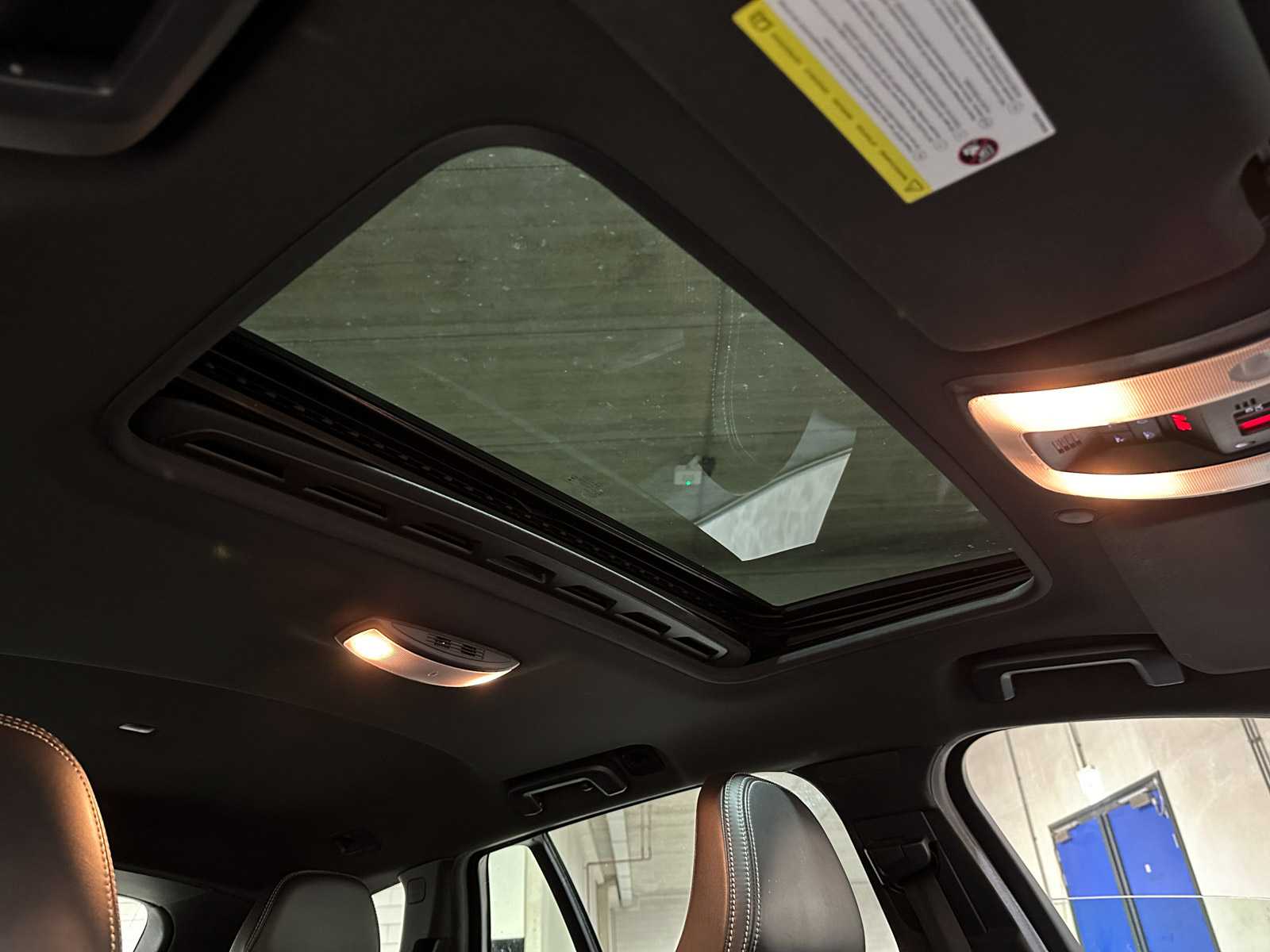 Volvo V60 2.4 D6 AWD Plug-In Hybrid Summum 215pk 2013 (Origineel-NL), 6-SVN-43