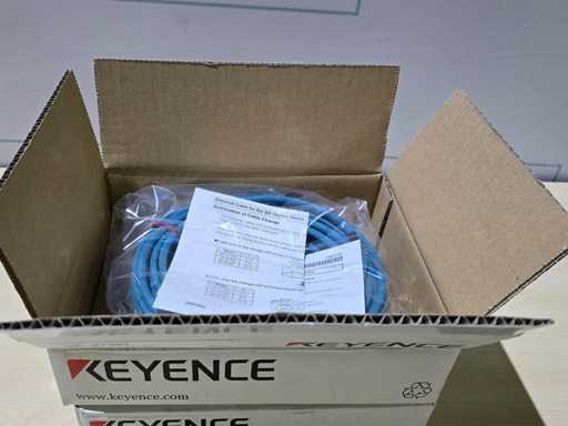 Keyence - OP-87361 - 10-meter Ethernet cable (2x)