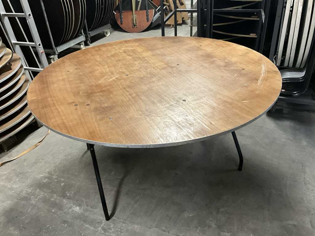 12 various round folding banquet tables