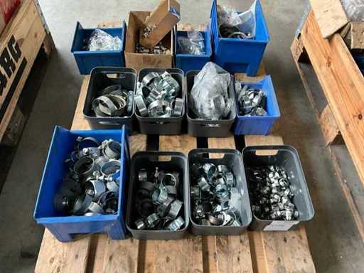 Verschiedene Rohrschellen