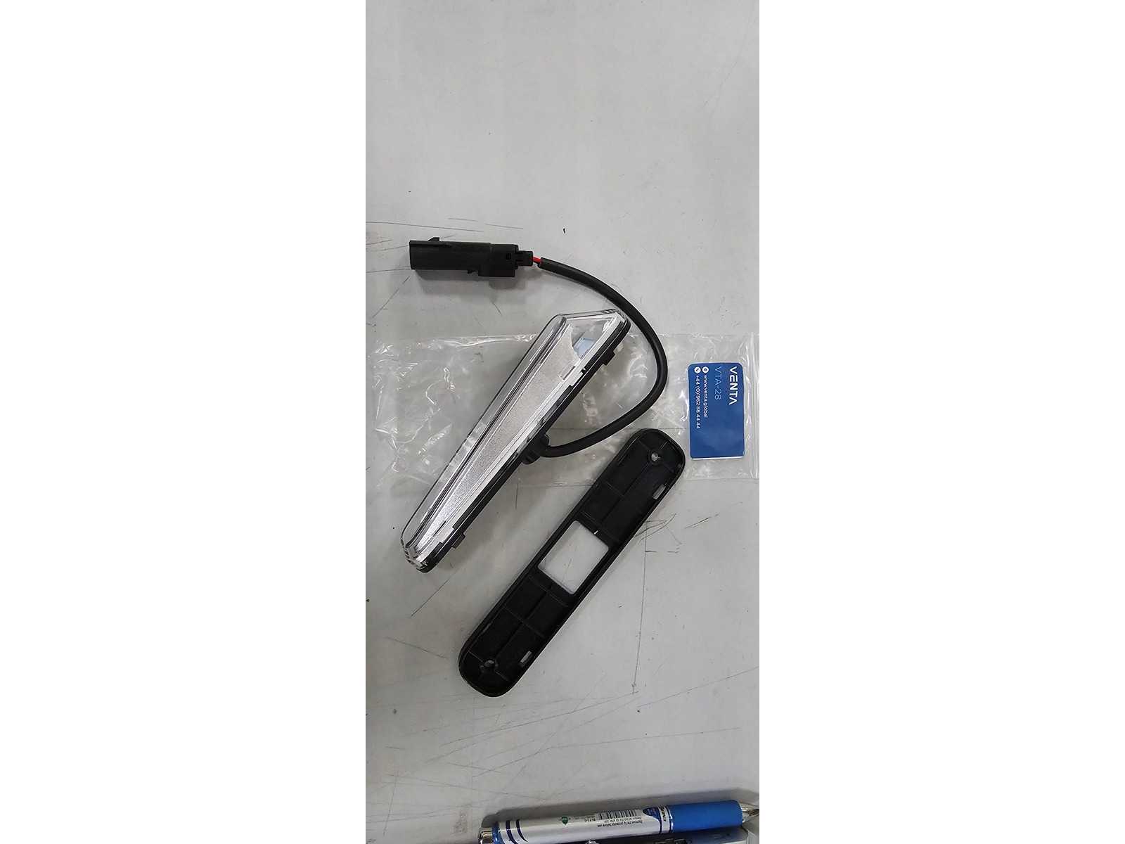 100x VV001 VTA-28 148R000011 – 10V–36V Side Turn Signals and Front Lights