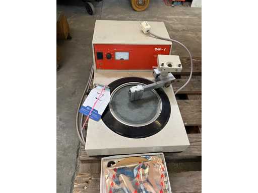STRUERS DAP-V Disc Grinding Machine