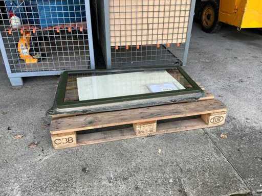 Raam voor militair voertuig