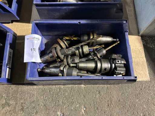 Divers porte-outils (9x)