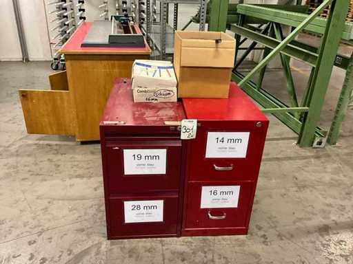 Body with content (2x)