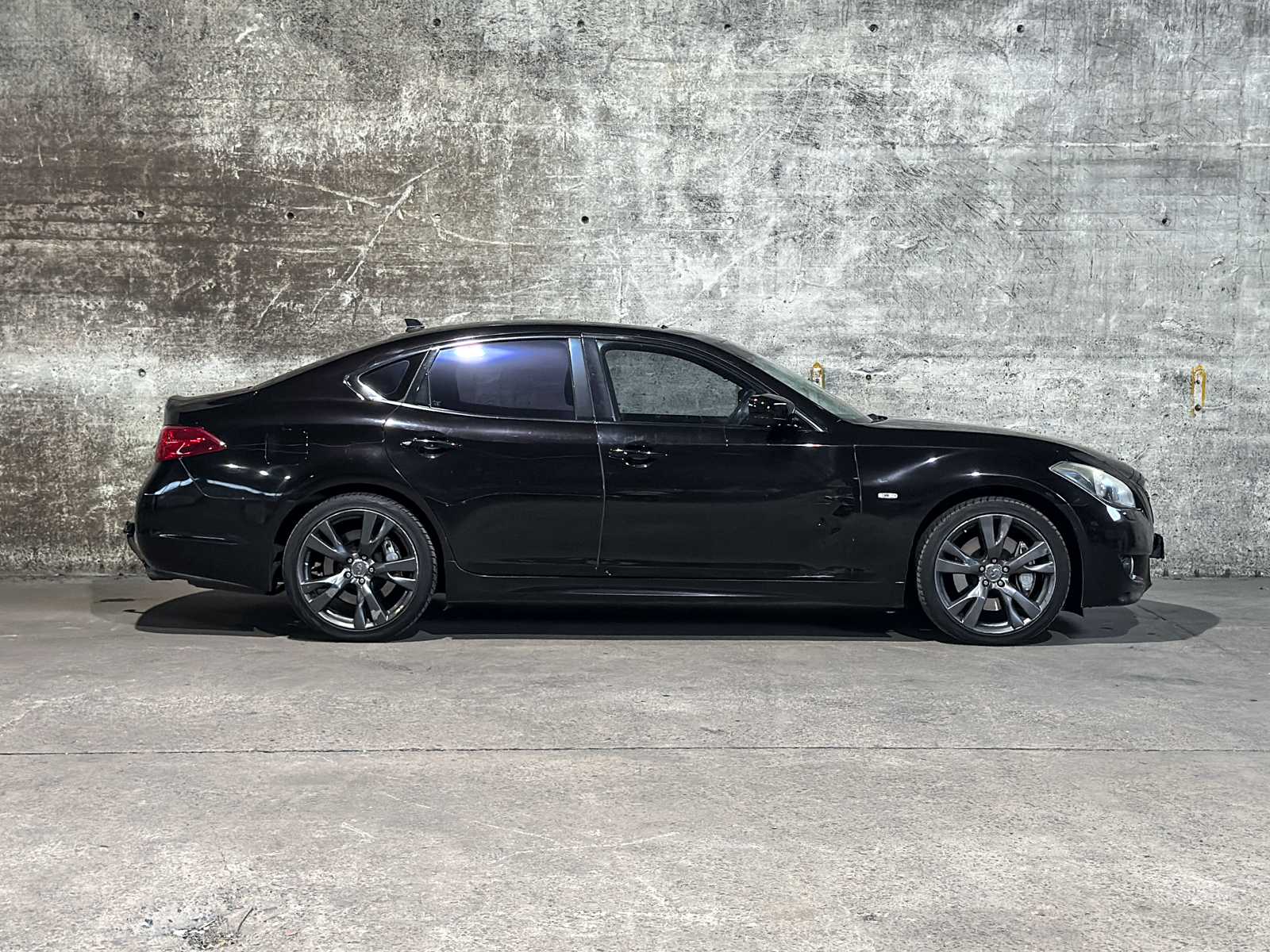 Infiniti M 37 S Premium 320pk 2010, 40-TKN-5