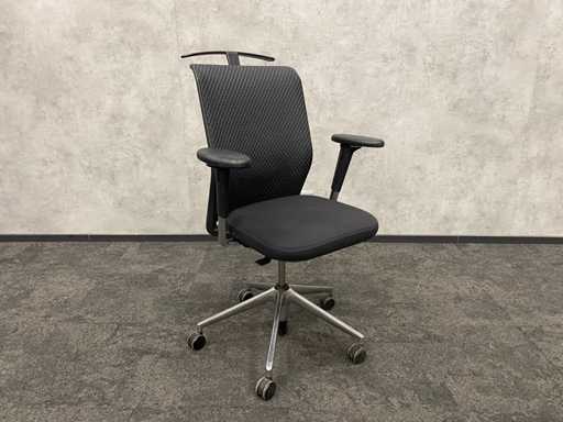 Vitra ID - sedia da ufficio con gancio per cappotti