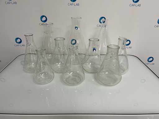 Sticlărie - Fiole cu accesorii