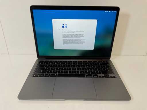 Apple MacBook Air 13", Apple M1, 16GB RAM, 251GB NVMe Laptop