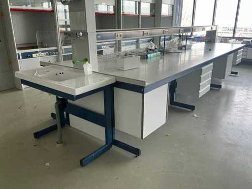 Laboratory workstation
