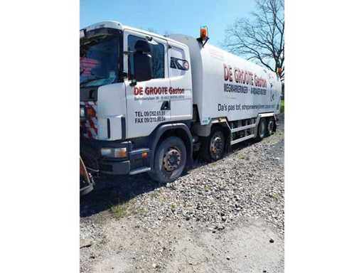 Scania - 2002 - SCANIA 480 V8-Motor mit BUCHER-Ausrüstung