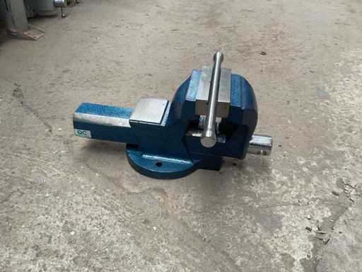 XP Tools Vise