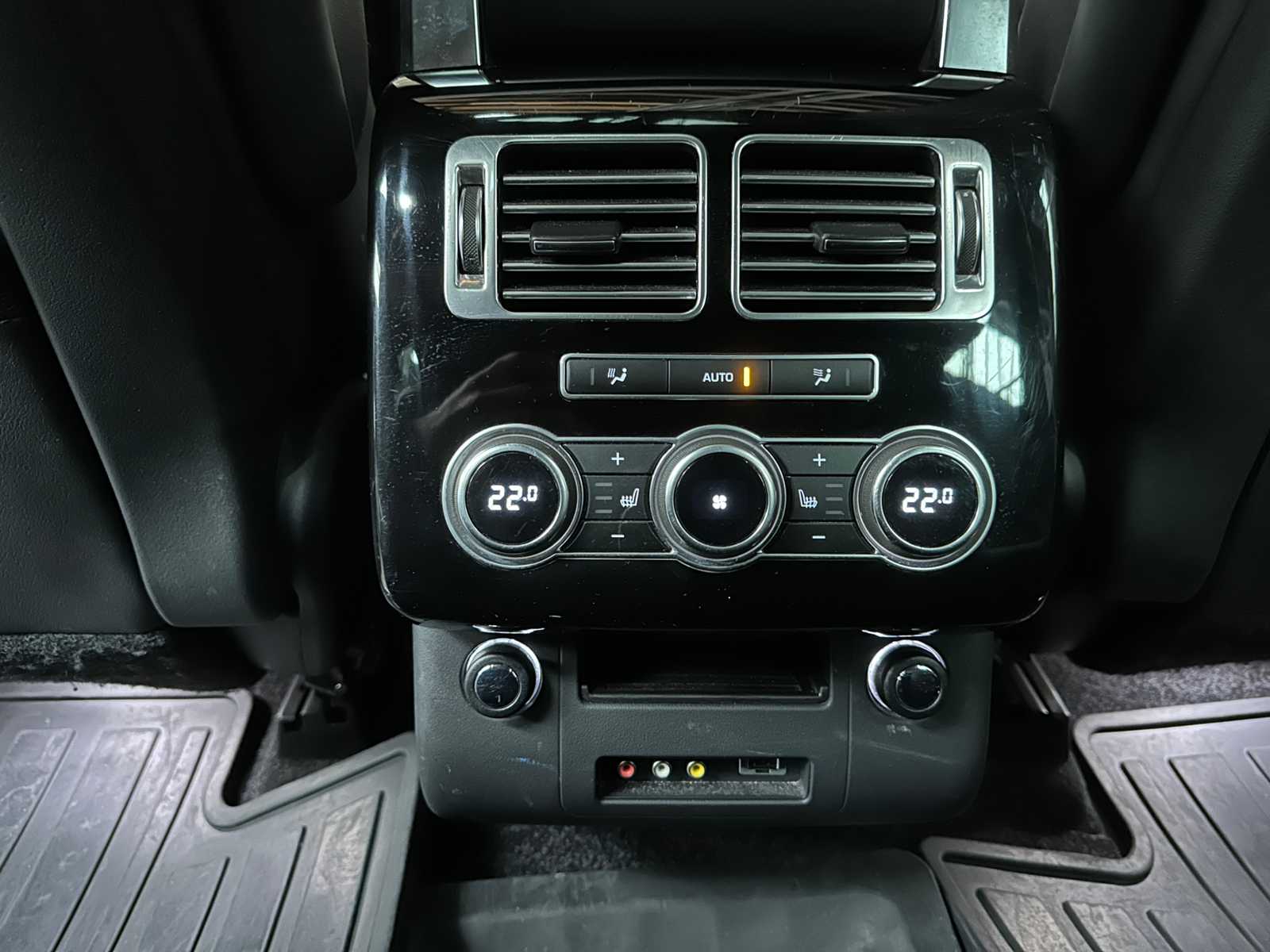 Land Rover Range Rover 4.4 SDV8 Autobiograpy 340pk 2014 (Origineel-NL), 4-THS-30