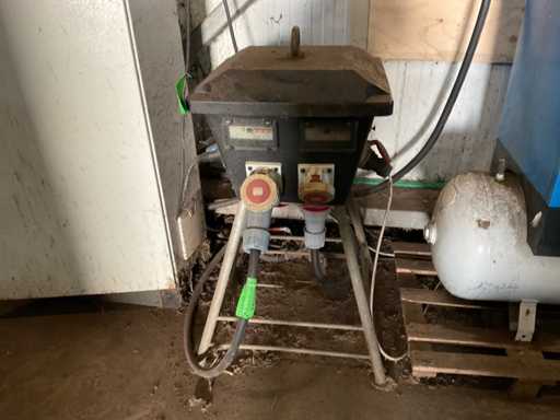 (c) Vello V-64.2 Building Connection Box (3x)