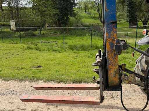Mast with fork for agricultural vehicles. Other agricultural