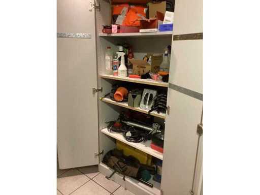 Voertuigaccessoires voor vrachtwagens en auto's met kasten
