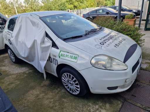 FIAT PUNTO car
