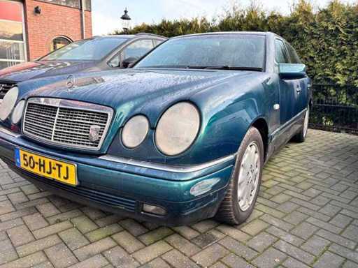 Mercedes-Benz - 1997 - Clasa E - 280 Classic A4 - Automat - 50-HJ-TJ