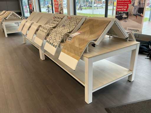 Presentatie tafel met vinyls amples (4x)