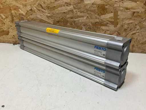 Festo DSBC-63-440-PPVA-N3 Cilindro Standard (2x)