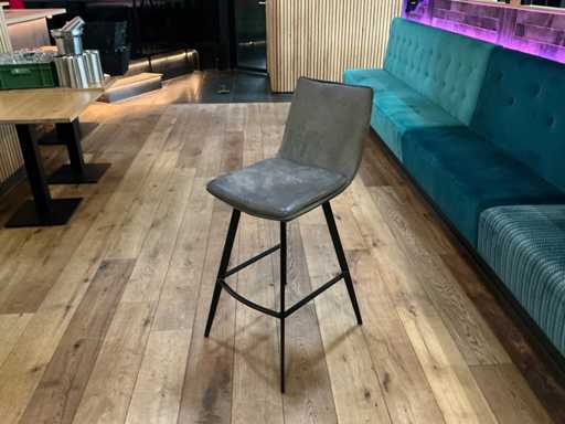 Barkruk met rugleuning (6x)