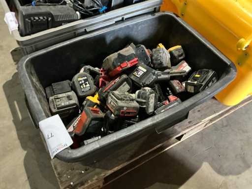 Grande quantité de batteries variées