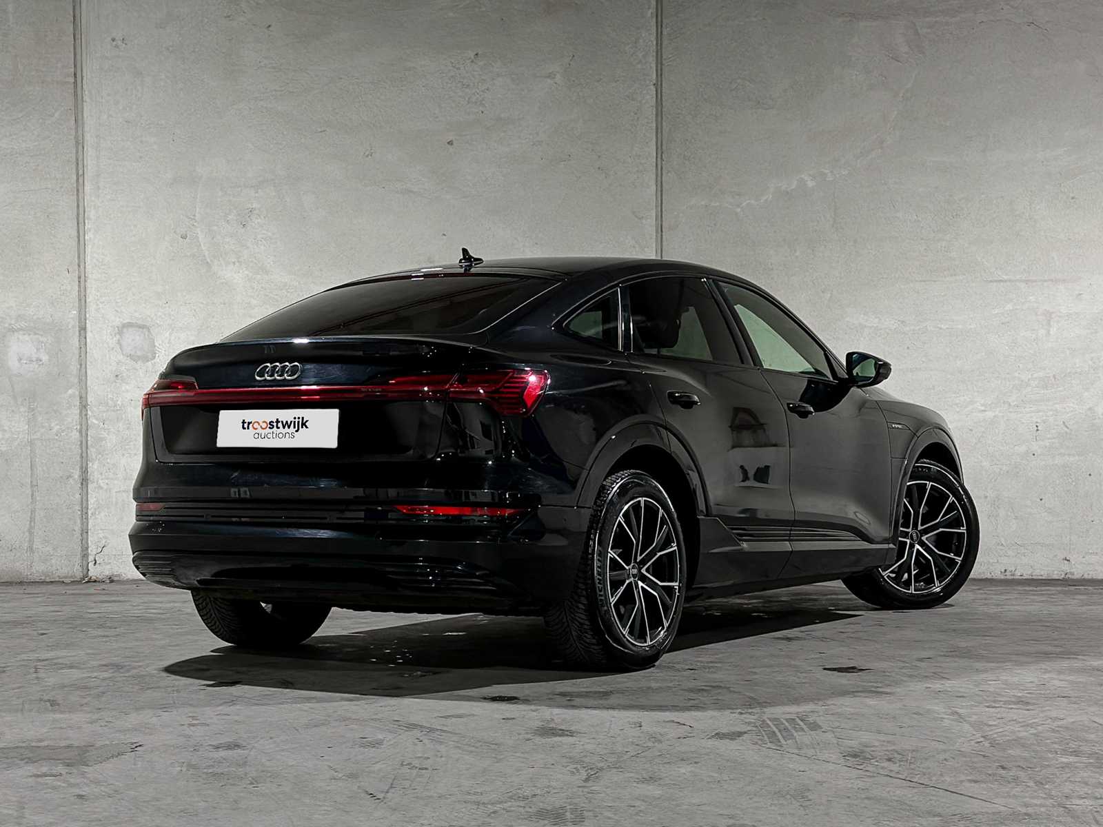 Audi e-tron Sportback 55 Quattro Business Edition 95 kWh 408pk 2020 (Origineel-NL + 1e Eigenaar), K-601-GZ