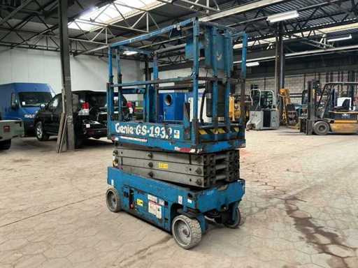 Platforma powietrzna Genie GS-1932 z 2011 roku